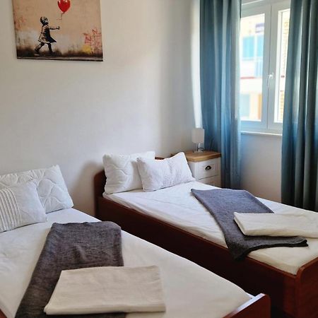 Apartments Mediteraneo Zaboric Eksteriør bilde